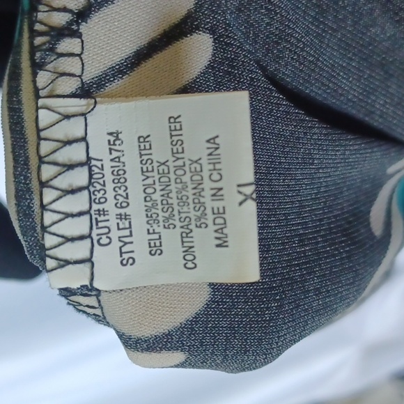 Heart Soul Vneck dress with feather like pattern, stretchy, tie waist, turquoise - Picture 7 of 8